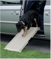 Pet Step Half-Step Ramp: Lightweight Access for Beds & Cars